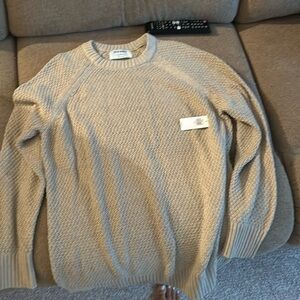 Beige Old navy sweater brand new